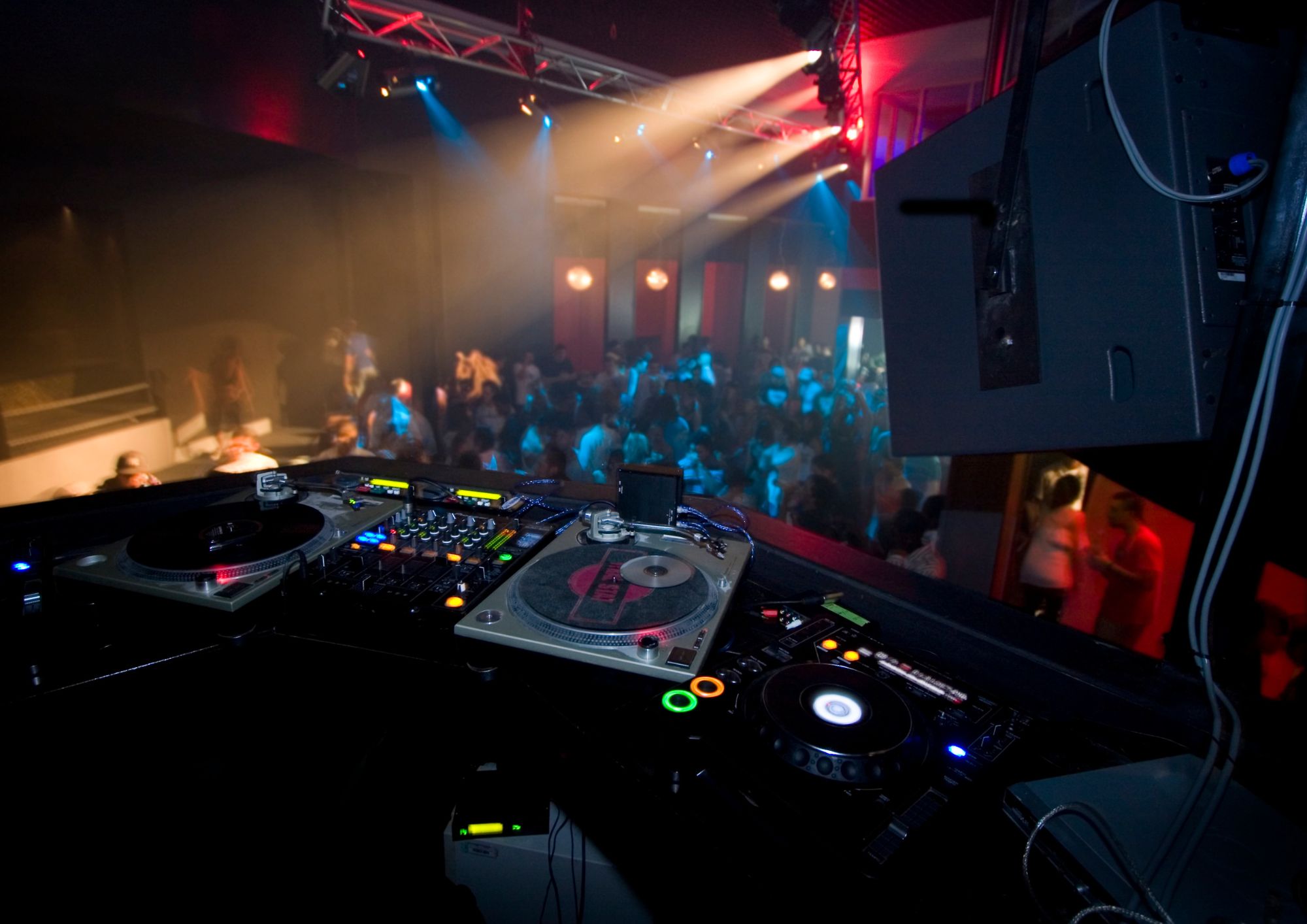 Bar Insurance for Bars, Taverns & Nightclubs | Rosella