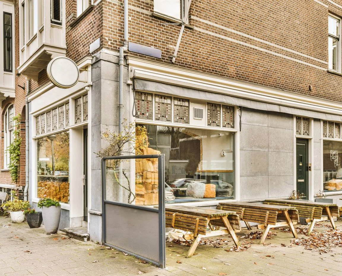 Small corner restaurant exterior in daylight